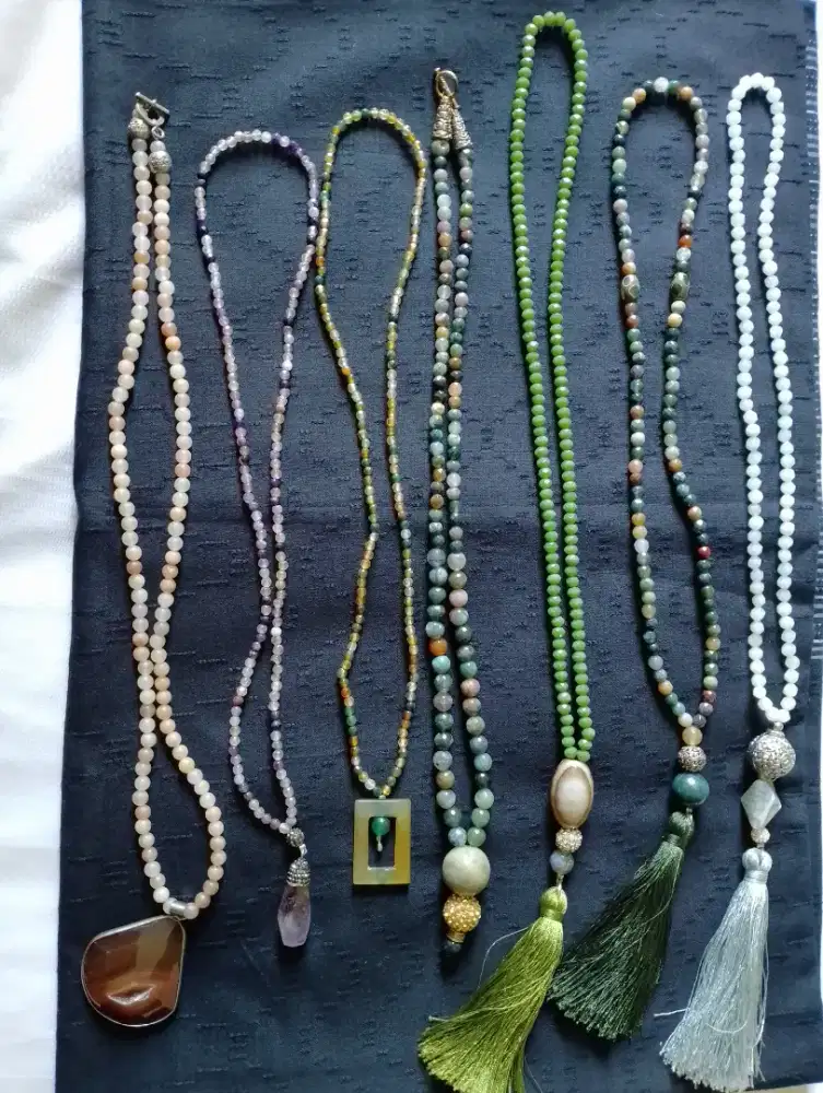 Paket Kolektor Kalung dan Liontin Batu Antik