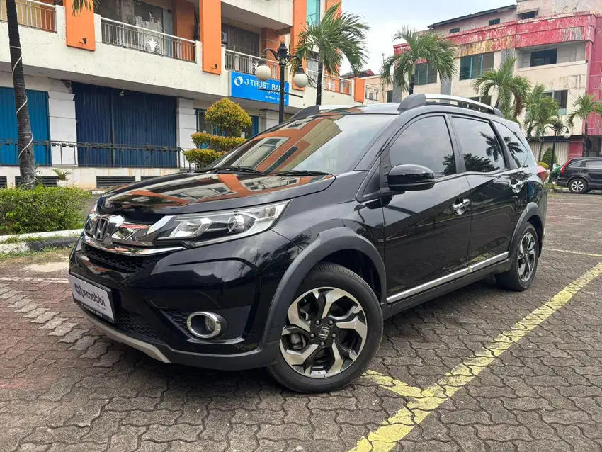 Pajak Panjang - Honda BR-V 1.5 E Prestige Bensin-AT 2017