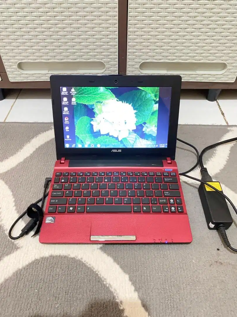 Dijual Netbook ASUS Eee PC X101. siap pakai!