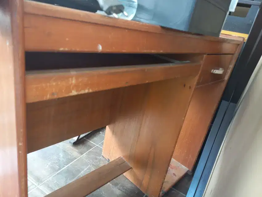 Dijual cepat meja