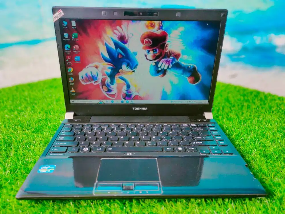 LAPTOP TOSHIBA PR830 i7 8GB SSD 200GB DESIGN GAME EDITING RINGAN