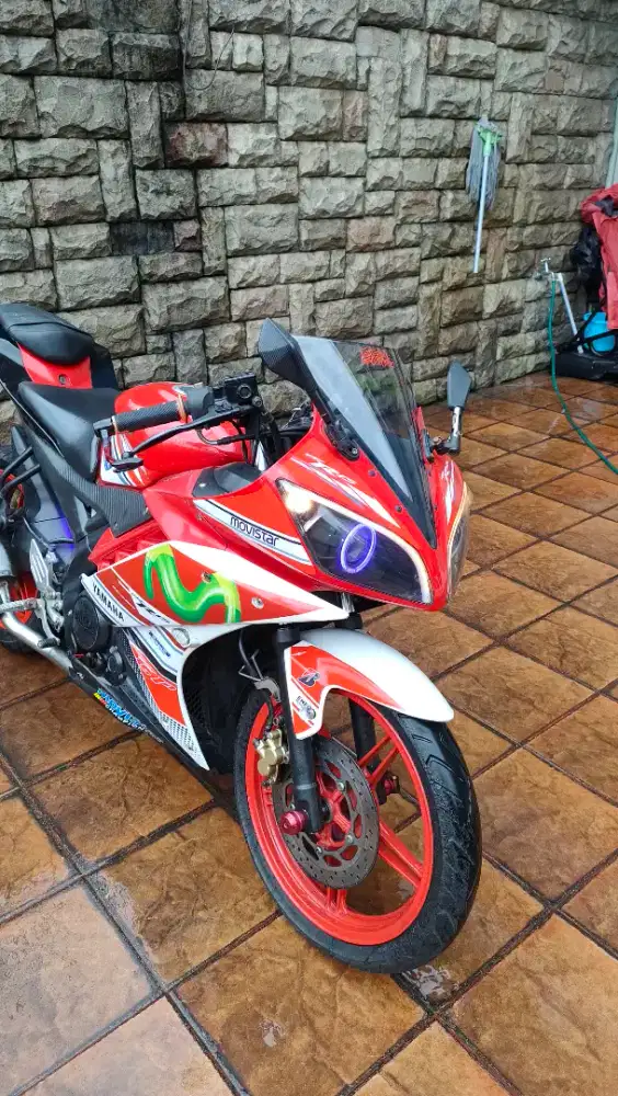 Yamaha r15 v2 2014