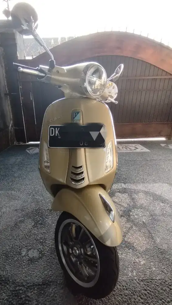 Vespa Giallo 75 Anniversary limited edition Abs SE