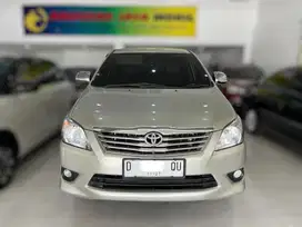 Toyota Kijang Innova G matic bensin 2012 Silver