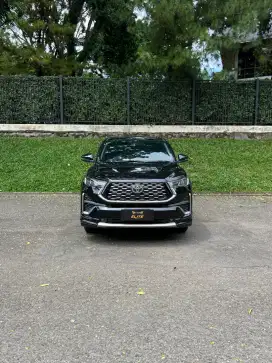 Toyota Innova Zenix V HEV Modellista 2024