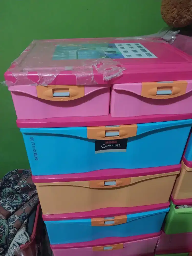 Lemari plastik lion star 5 susun