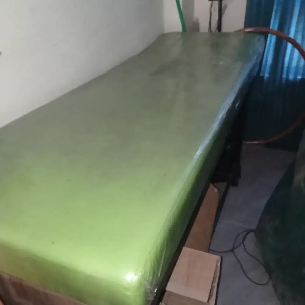 Bed satu orang untuk