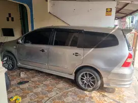Nissan Grand livina 2012 Bensin