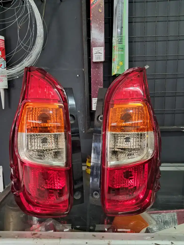 Lampu Belakang Grand Avanza 2016-2019