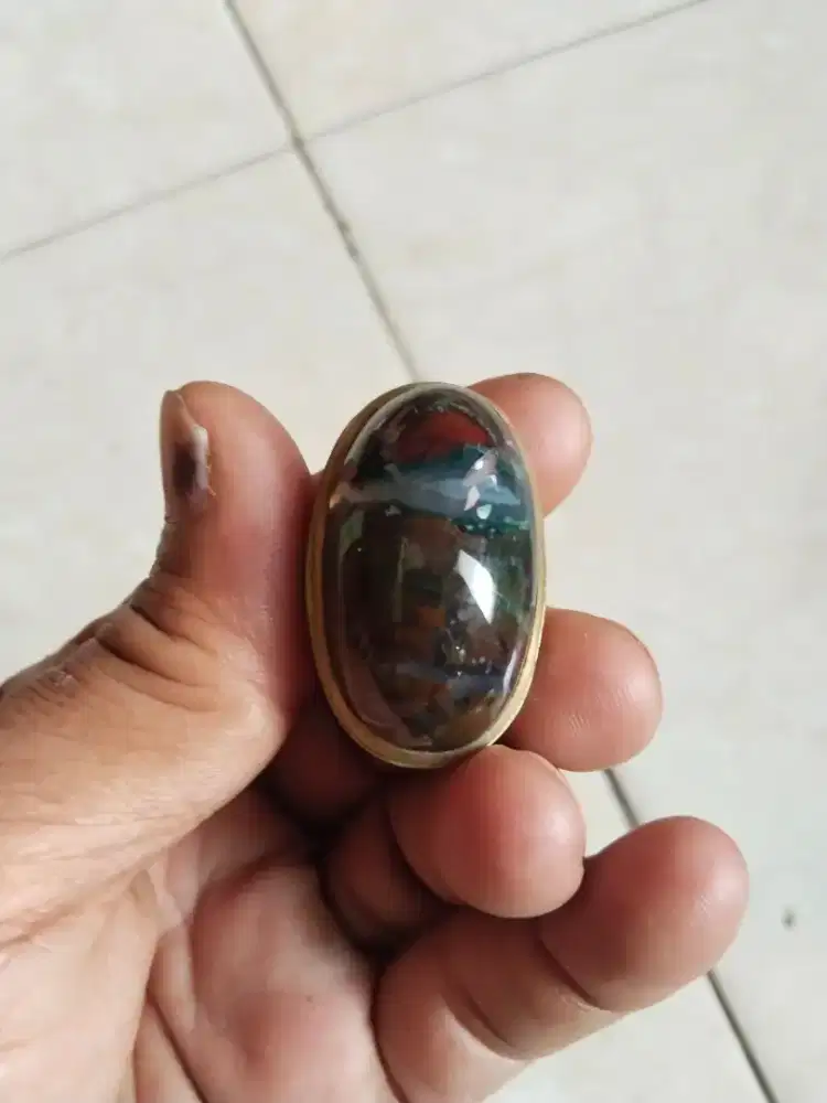 Batu akik motiv pegunungan