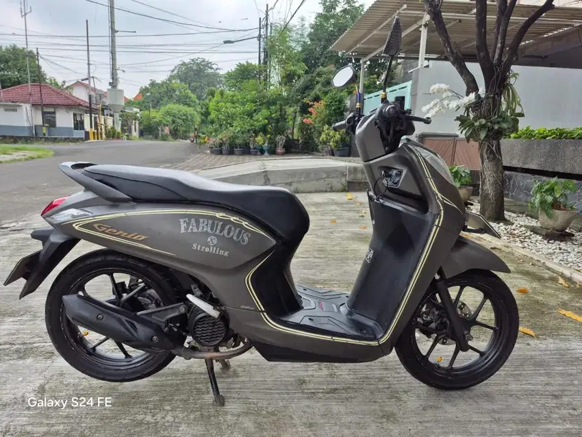 DI JUAL MOTOR SECOND MASIH GRESS,, HONDA GENIO FABULOUS CBS ISS 2021,