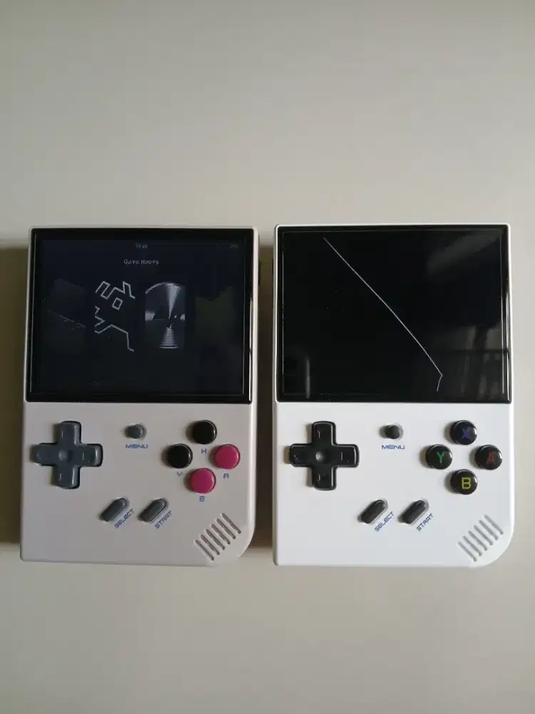 Anbernic RG35XX PLUS 2 pcs warna Grey & White (kondisi LCD RUSAK).