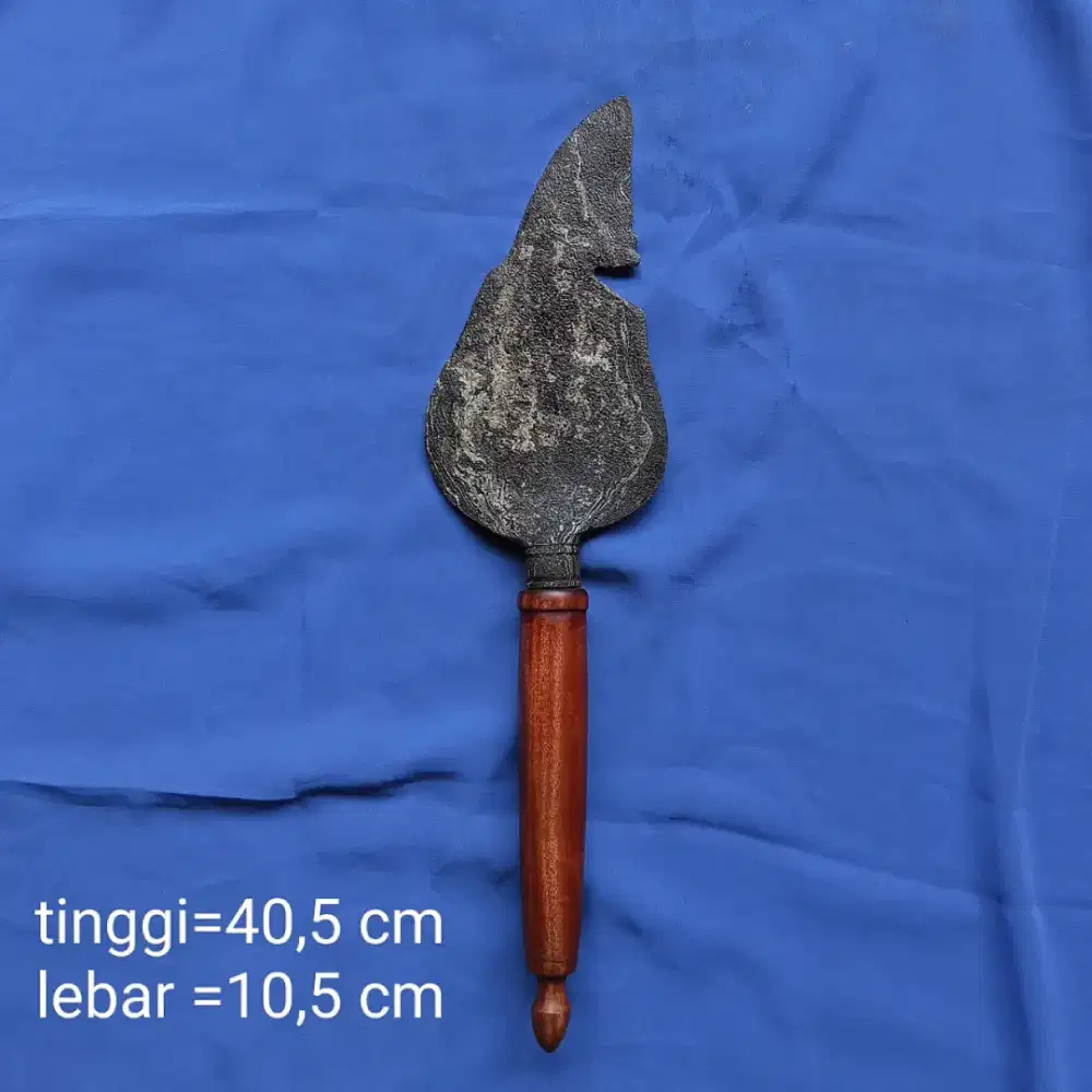 Tombak pusaka sepuh Semar