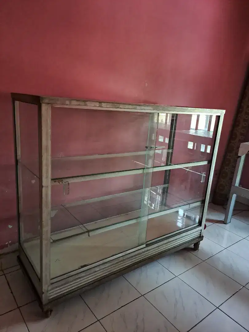 Etalase 1.25m x 1m ukuran 125cm