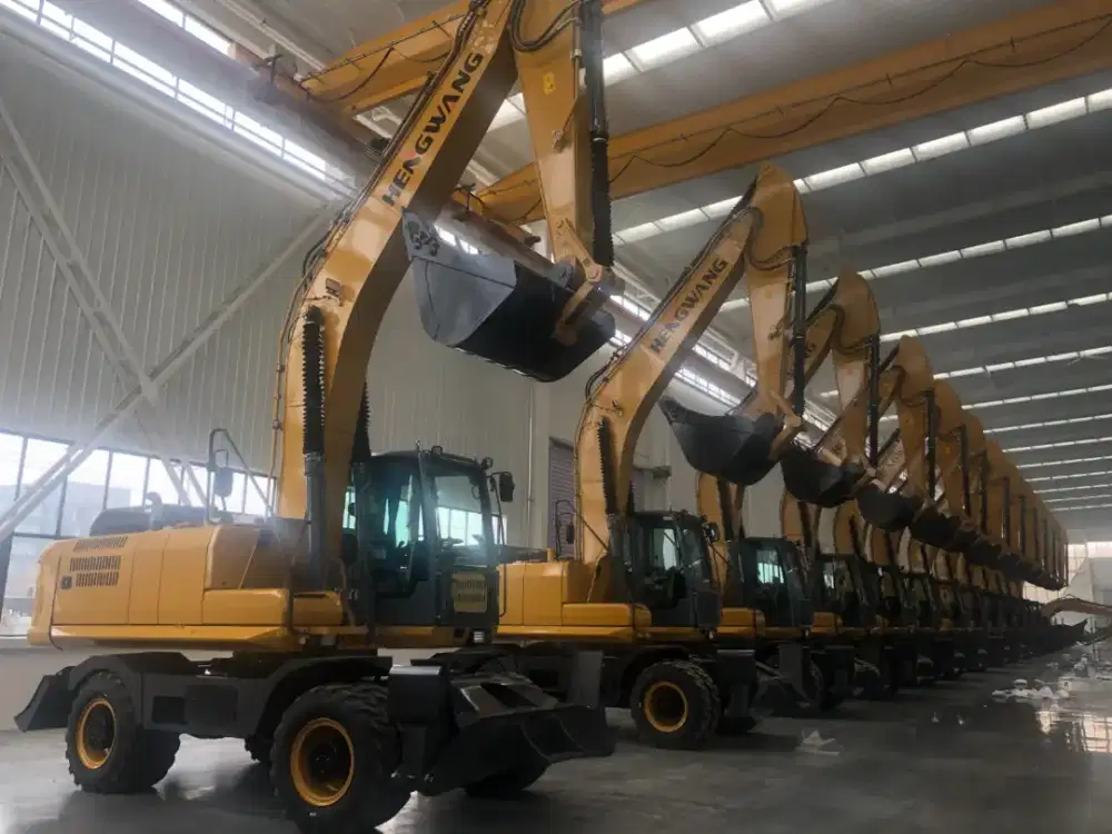 Wheel excavator hwl215