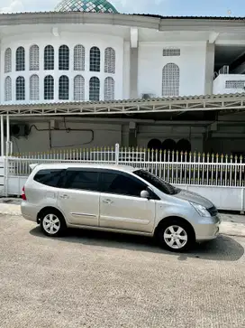 Nissan grand livina 1.5XV matic 2009