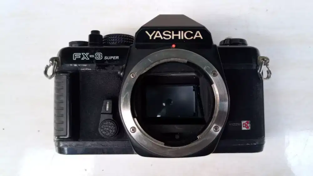 Kamera analog yashica fx-3 super