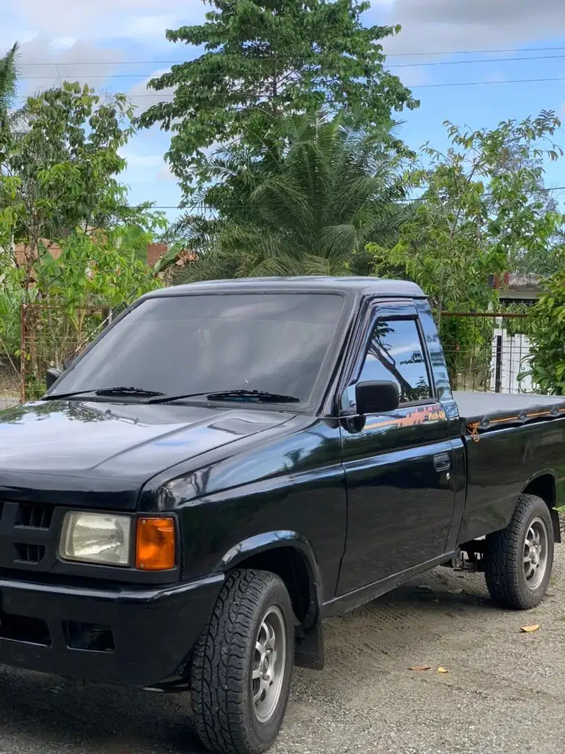 Isuzu pick up (2014)