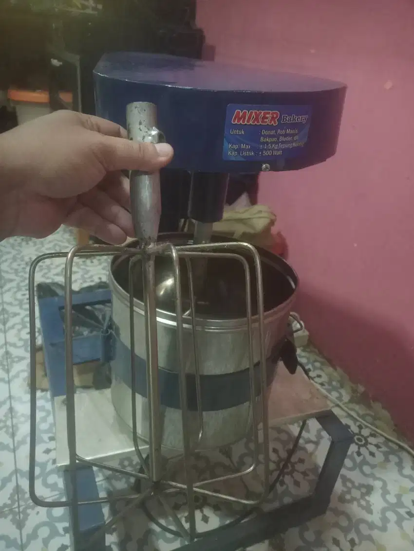 mixer adonan keras dan kocok cair