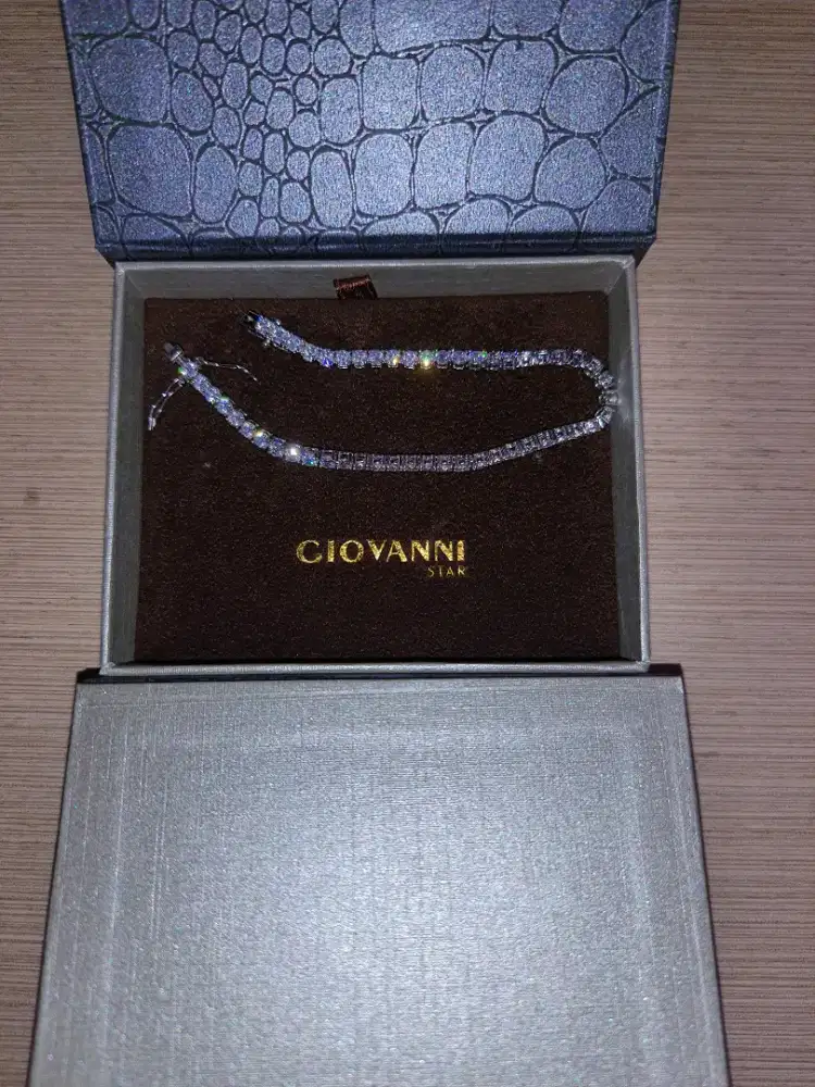 Gelang Giovani mirip diamond