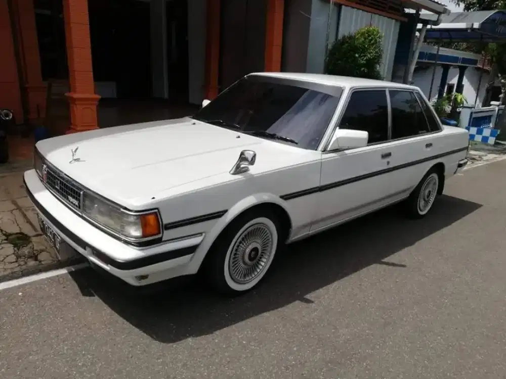 Toyota cressida th 86 putih