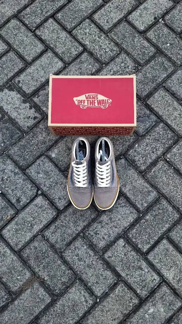 SEPATU VENS COKELAT ABU
