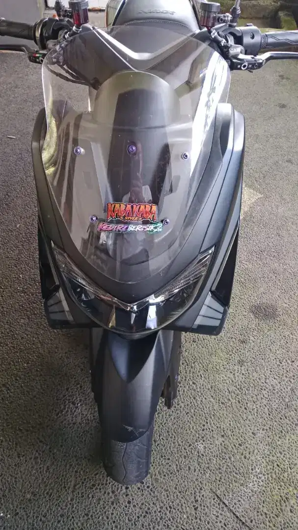 Nmax hitam ganteng