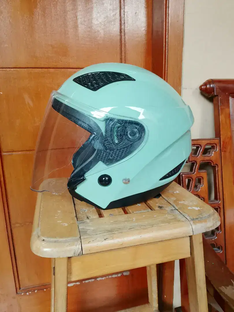 Helm r-six visor flat