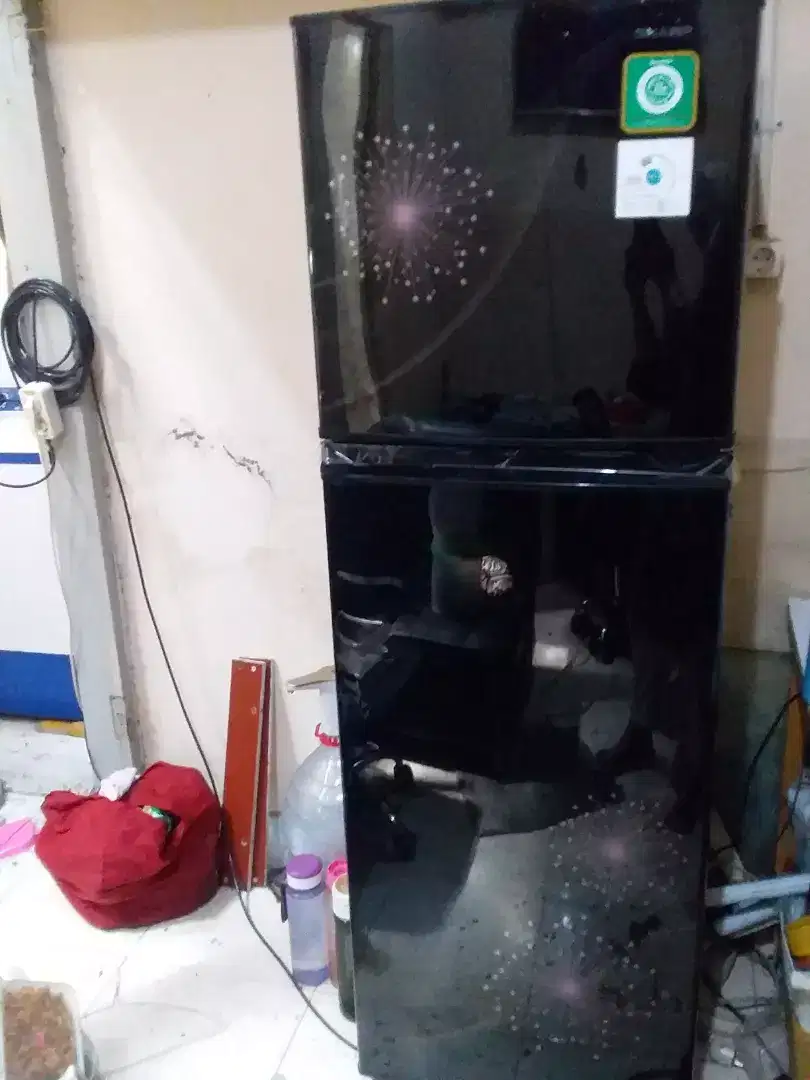 Kulkas sharp 2 pintu besar