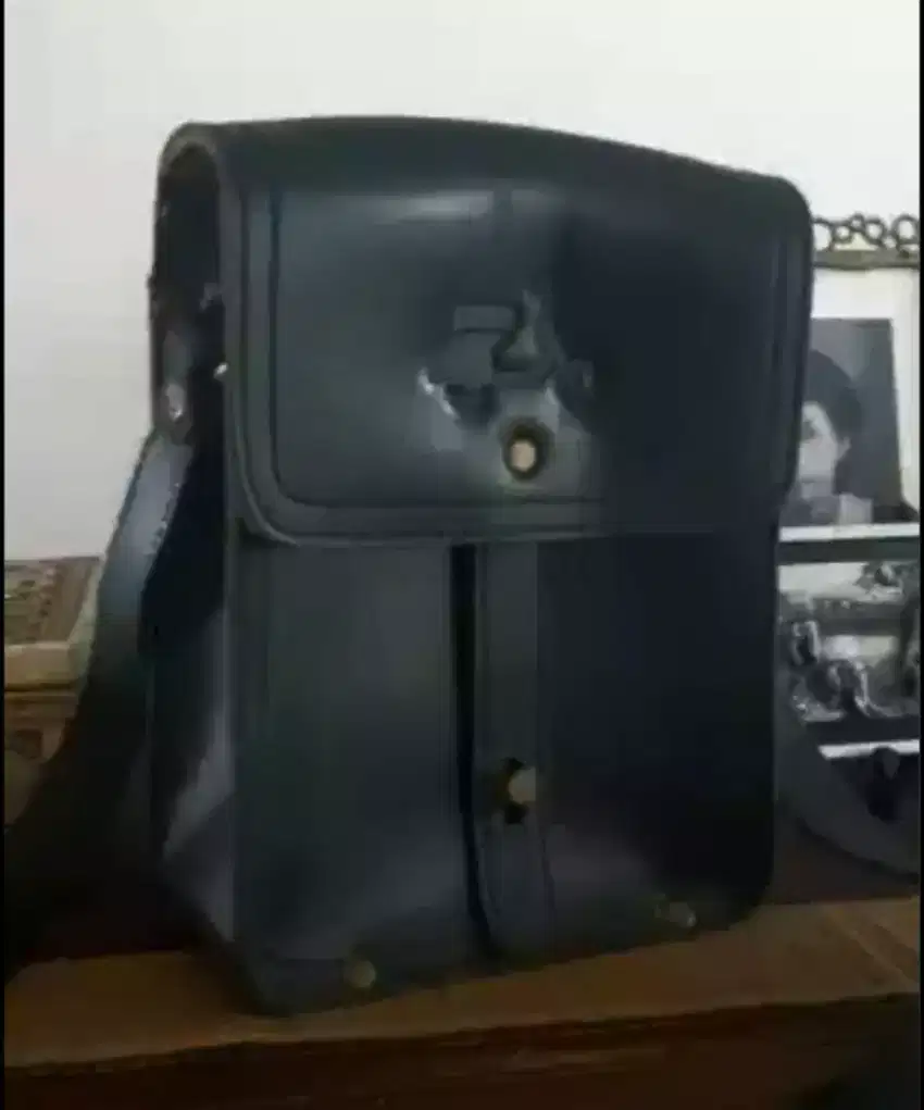 Tas Slempang Vespa