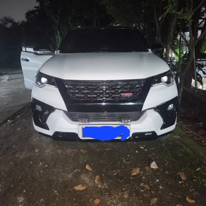 jual bumper  set head lamp vrz trd 2019 full set