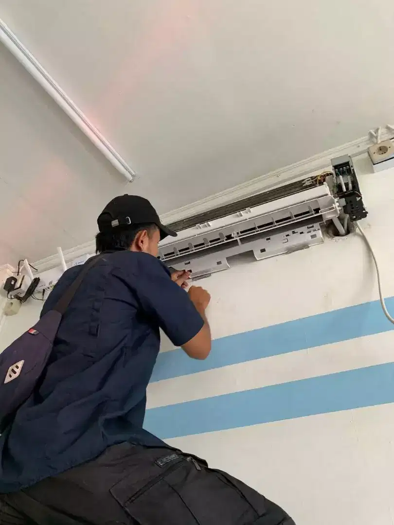 Layanan jasa servis ac bocor,ac netes,ac error,bongkar pasang ac