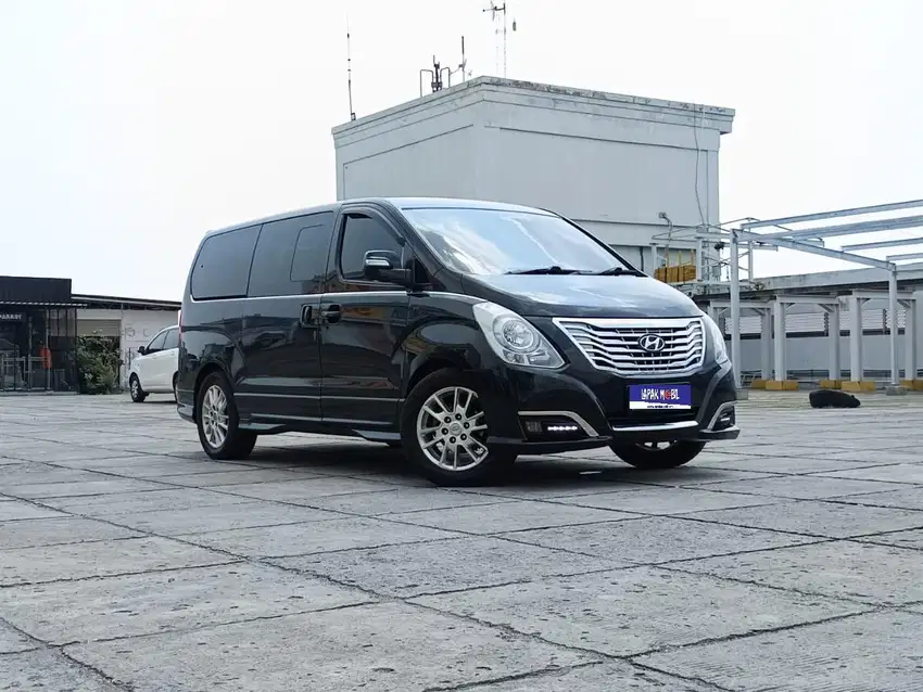 Hyundai H-1 2.5 Royale CRDi 2016 Km 108rb Tangan 1
