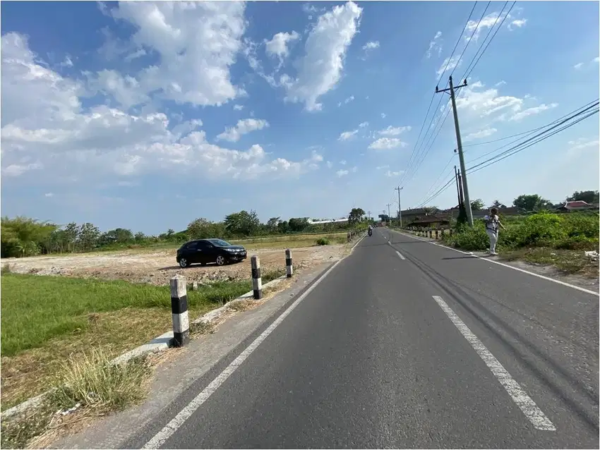 Godean km 8, Lokasi strategis di tepi Jl. Sidokarto