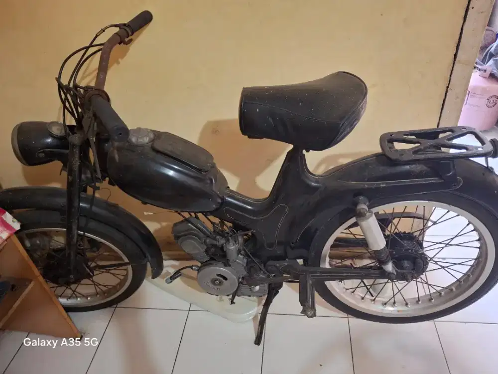 JUAL CEPAT MOPED DUCATI LACOR THN 58 4 TAK , LANGKA 95% Ori part