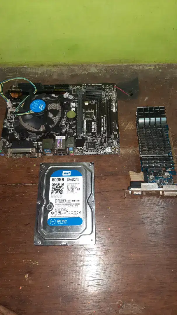 MAINBOARD LENGKAP RAM DAN PROCESSOR CORE I5, HDD, VGA DAN POWER SUPPLY