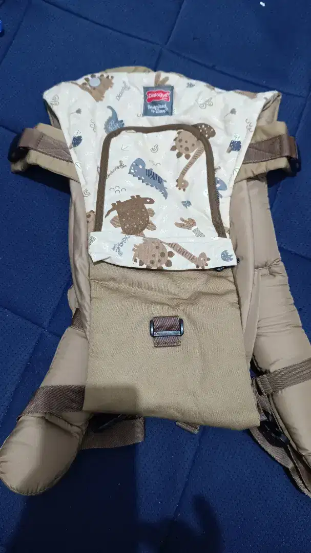 Preloved Dialogue 10 in 1 Hipseat Carrier Dino Fun Series
