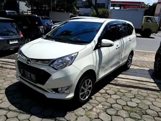 Low KM 3Rb - Daihatsu Sigra 1.2 R Bensin-MT 2016