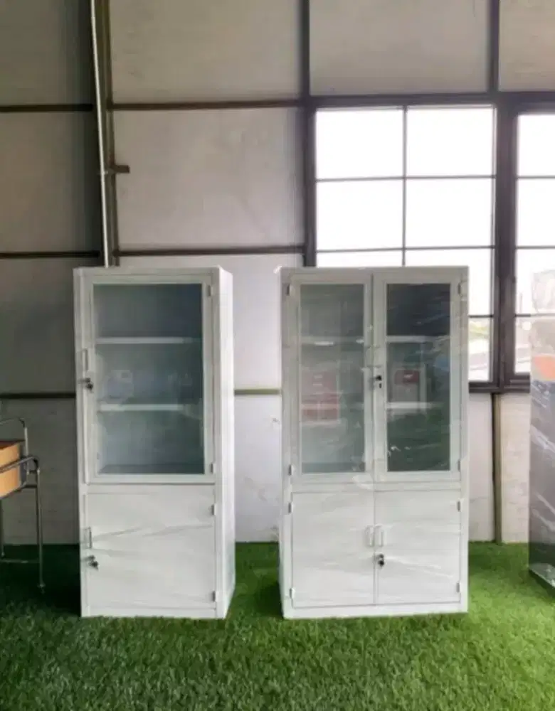 Lemari Obat 1 & 2 Pintu