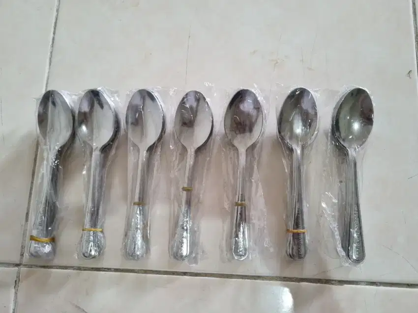 Sendok Makan Hadiah