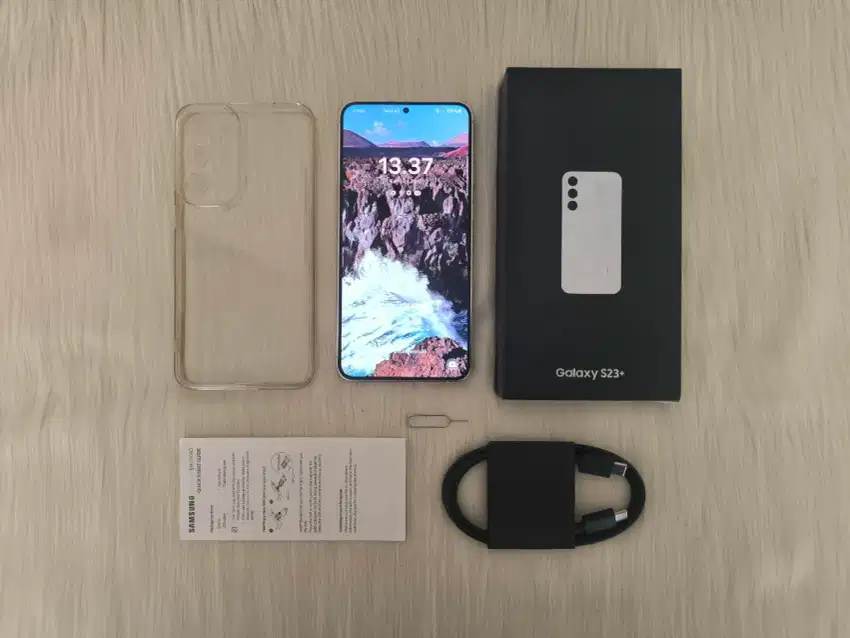 Samsung Galaxy S23+ Plus 8/256 - Fullset Istimewa, Ex Garansi Resmi