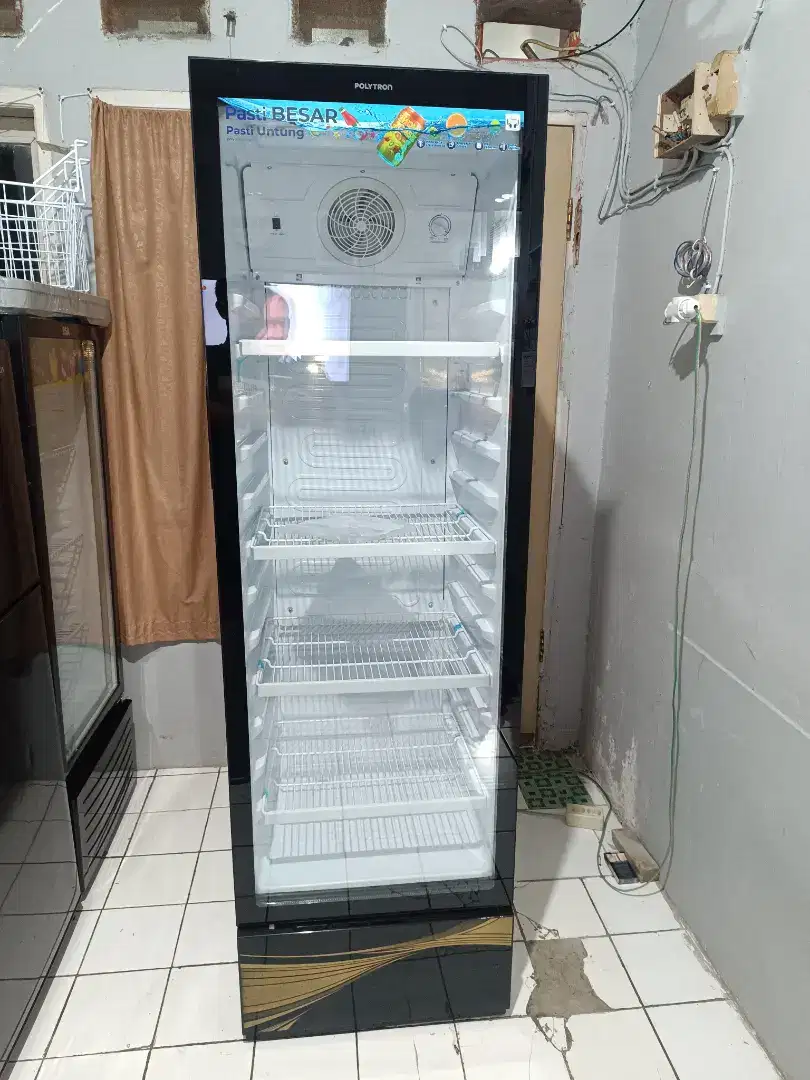 Polytron scn237 show case 4 rak