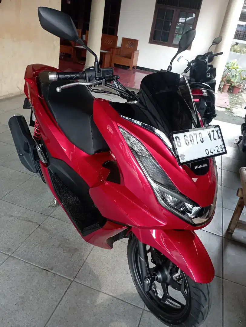 HONDA PCX CBS 2024 GOOD CONDITION LIKE NEW