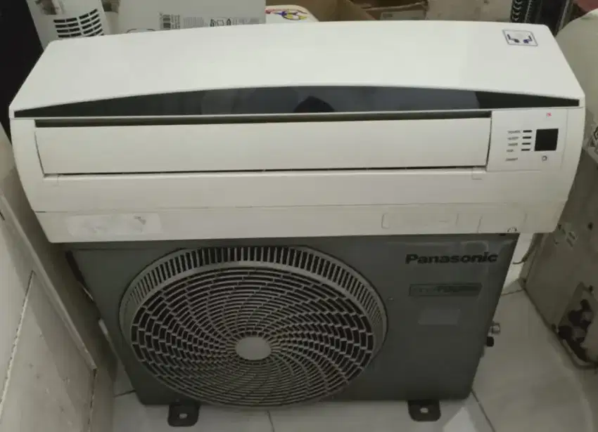 Jual ac Sharp 1/2 pk R32 lowwat 360 watt kondisi 95% ori semua