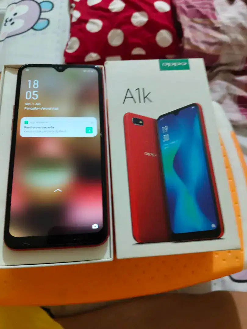 HP oppo a1k 2/32gb secen mines layar sentuh retak tapi normal.