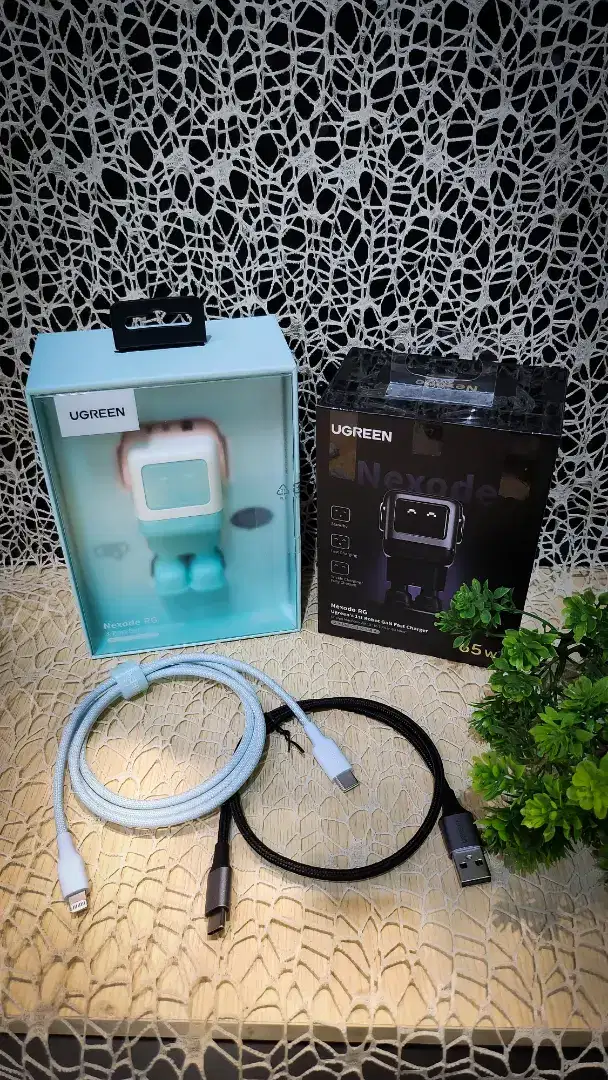 UGREEN Nexode Robot Robotic 30W 65W GaN
