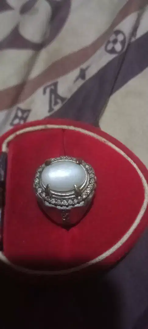 Jual cepat batu Biduri bulan putih