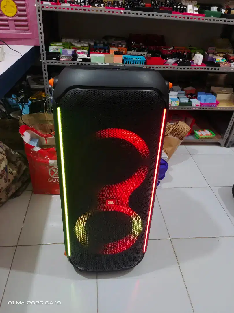 JBL PARTYBOX 710 BLUETOOTH KAROKE SPEAKER BY HARMAN KARDON