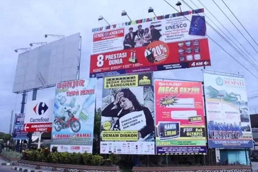 cetak banner,sticker , undangan, stample express, umbul umbul,neon box