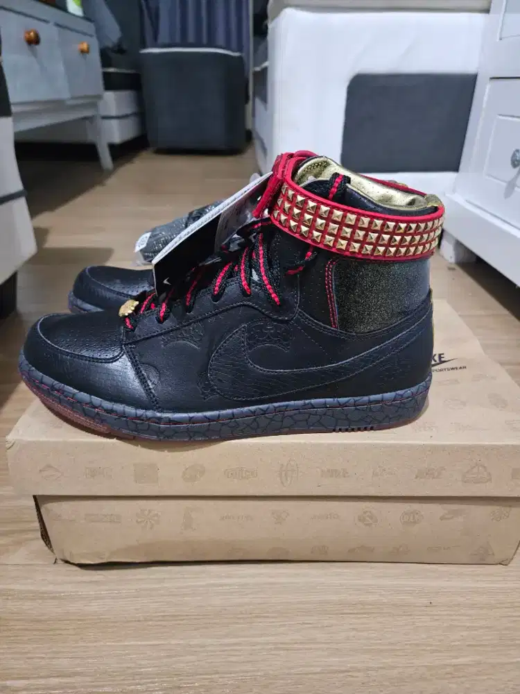 Nike Dynasty High Mighty Crown